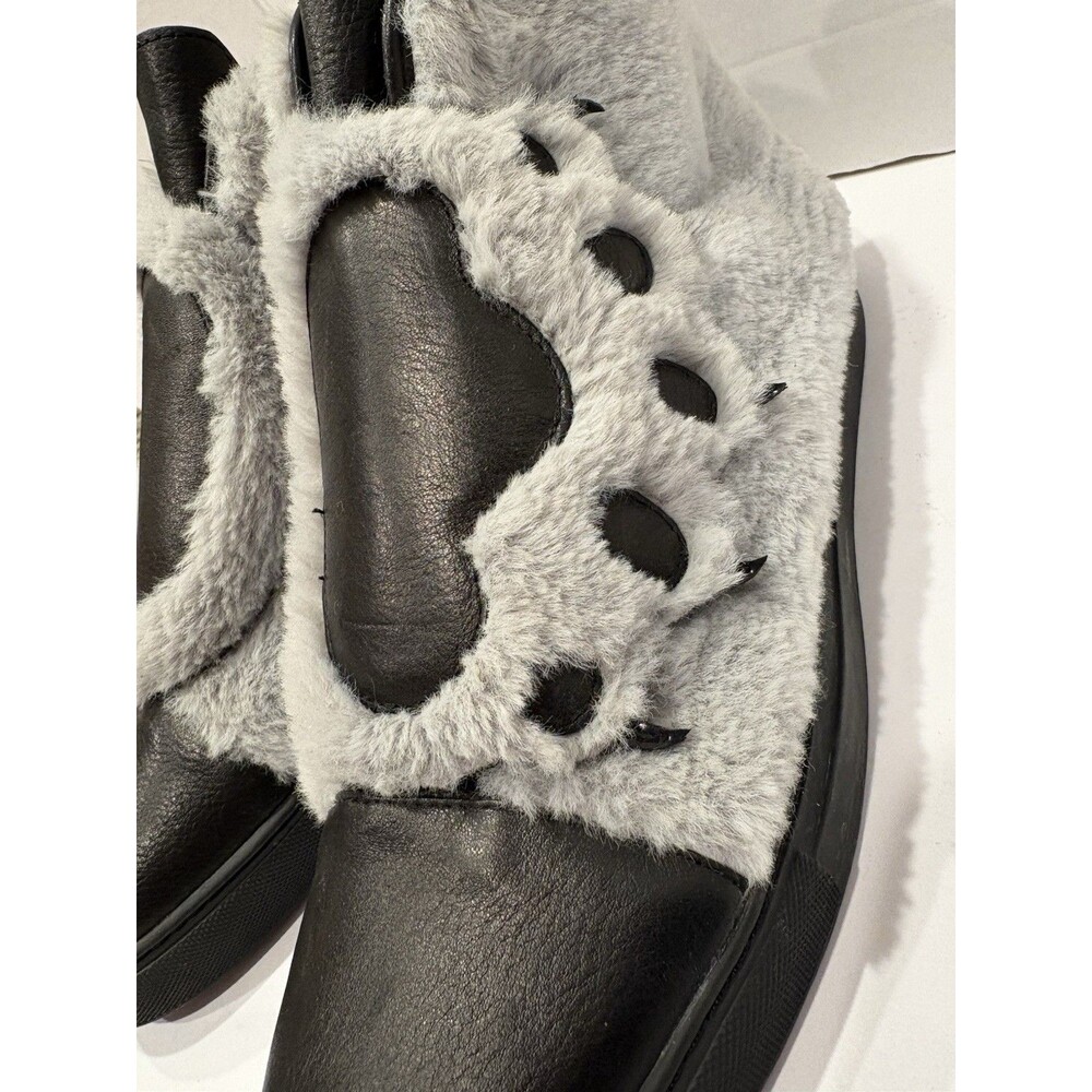Katy Perry "The Honey" faux fur booties, featuring a distinctive claw-shaped - Picture 3 of 6